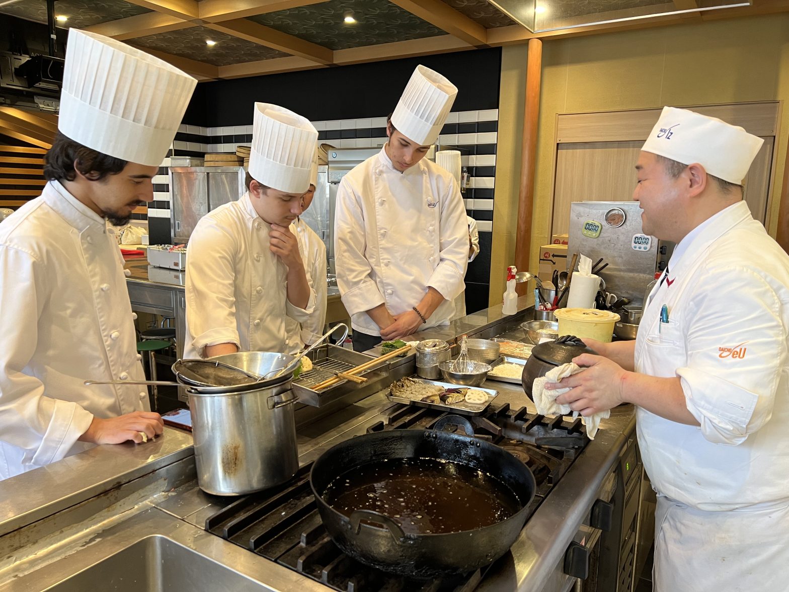 フランス　トゥーロンの学生が日本料理の基礎を学ぶ！（その2）
